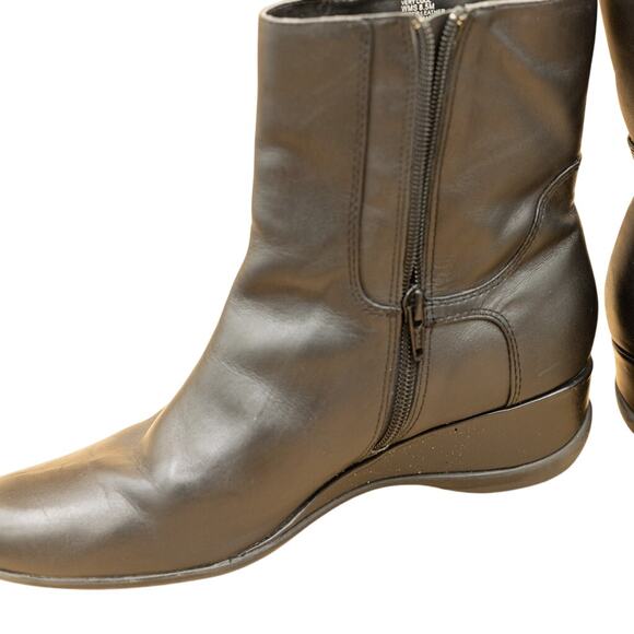 Vintage Kenneth Cole Reaction "Very Cool" Black Leather Womens Boot 8.5M - Picture 9 of 13